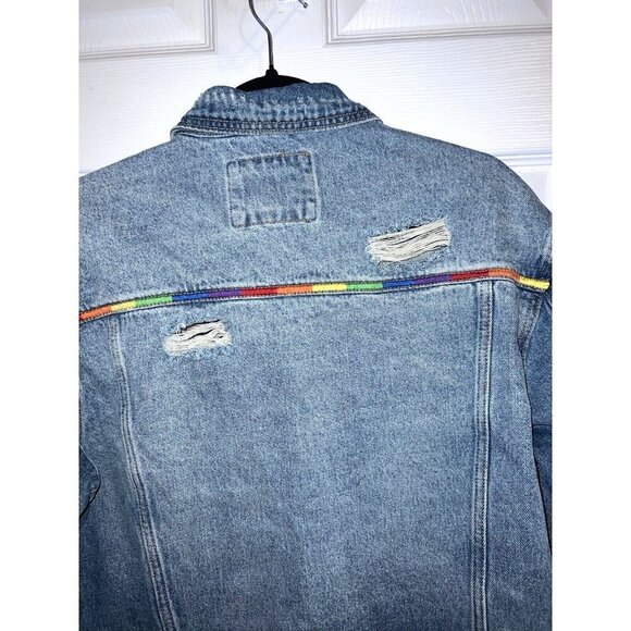 NWT FOREVER 21 Mens Rainbow Trim Distressed Denim Jean Jacket Size Small - Picture 10 of 11